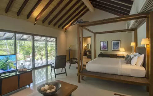 DELUXE BEACH POOL VILLA BEDROOM